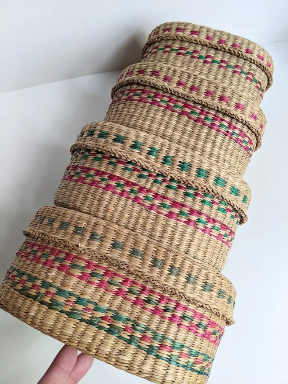 Vtg Sweet Grass Oval Nesting / Stacking Baskets Small Lidded Storage Boxes Set